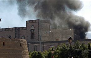 25 قتيلا بينهم اجانب بهجوم على وزارة الدفاع اليمنية