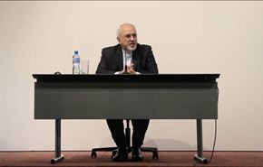 ظريف يدعو لتطوير التعاون الاقتصادي بين الدول الاسلامية