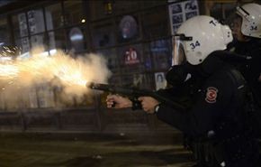 الشرطة التركية تقمع تظاهرات تطالب باستقالة اردوغان