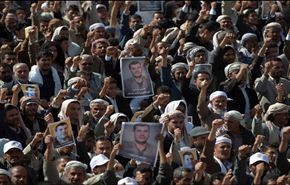فيديو:قوى الامن تعجز عن صد مسيرة الحوثيين في صنعاء