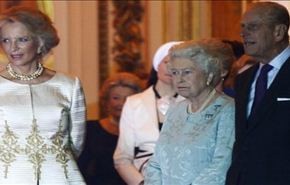 أميرة بريطانية تصف كبار السن في عائلتها الملكية بأنهم مملون