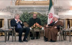 الشيخ رفسنجاني: الظروف ممهدة لتطویر التعاون بین ایران والسوید
