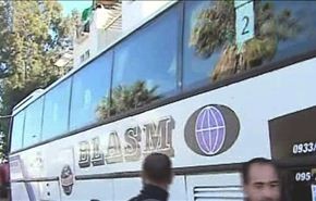 بالفيديو/ خروج عشرات المدنيين من حمص المحاصرة