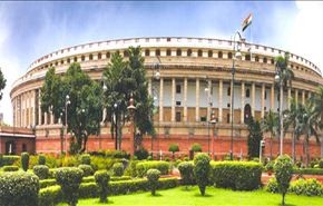 غاز مسيل للدموع وفوضى في البرلمان الهندي