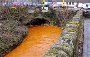 بالصور.. صدق او لا تصدق..النهر البرتقالي في بريطانيا