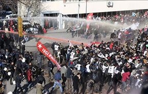 الشرطة التركية تفرق بالقوة آلاف المتظاهرين في اسطنبول