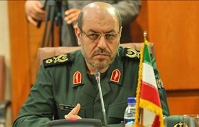 ازاحة الستار عن 21 مشروعا ايرانيا في المجال العسكري