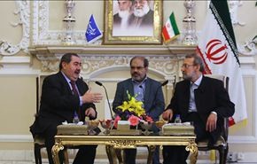 زيباري يصل طهران لبحث العلاقات الثنائية