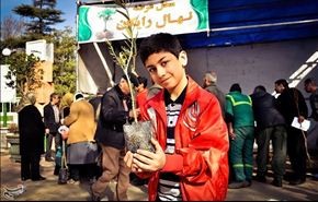 بالصور.. مراسم يوم التشجير في ايران