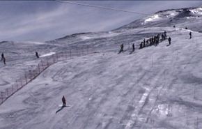 لعبة التزلج على الجليد في ايران
