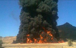 رجال قبائل يمنيون ينسفون خط الأنابيب الرئيسي ويوقفون تدفق النفط