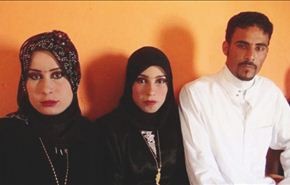 بالفيديو..عراقي يتزوج بفتاتين في يوم واحد!