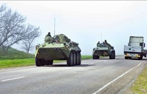 رتل من الدبابات والمدرعات الاوكرانية قرب مدينة سلافيانسك+فيديو