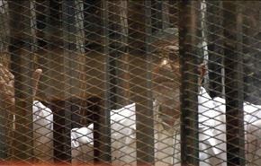 مرسي من داخل سجنه يعلن 