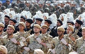 بالصور..الاحتفال باليوم الوطني للجيش الايراني