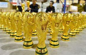 کشف هزاران جام جهانی تقلبی چینی !  + عکس
