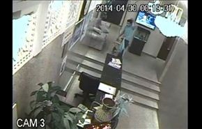 بالفيديو .. اللص الغبي الذي ظن ذات يوم أنه لص ذكي