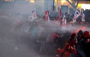 تجدد الاشتباكات في انقرة والشرطة تستخدم الغاز ضد المتظاهرين