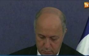 وزير خارجية فرنسا نائم بندوة صحفية خلال زيارته للجزائر