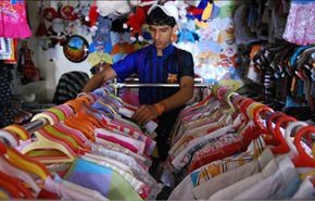 داعش تمنع بيع البنطلونات والفساتين في محال الألبسة النسائية بالموصل