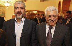 عباس يبحث مع مشعل وقف إطلاق النار بغزة “وفق المبادرة المصرية”