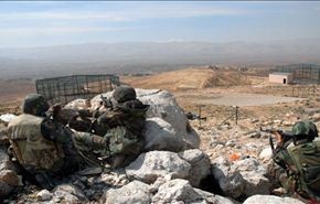 الجيش السوري يستهدف مواقع المسلحين في محيط مطار الطبقة