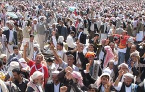 اكثر من 100 متظاهر يمني بين قتيل وجريح بنيران العسكر+ فيديو