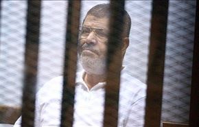 الجلسة الـ 15 في قضية اتهام مرسي بالتخابر لم تحسم أمر محاميه