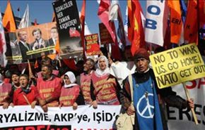 وقفة احتجاجة في اسطنبول رفضا لإرسال الجيش للخارج