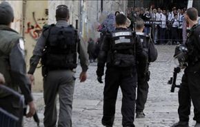 بالفيديو؛ الاحتلال يعتدي على ناشطة مقدسية وينزع حجابها في الاقصى