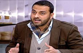 بالصور.. ضابط مصري سابق ينضم لـ