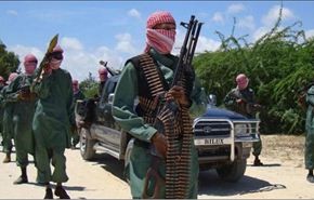 حركة الشباب الصومالية المتطرفة ترجم رجلاً بتهمة الاغتصاب