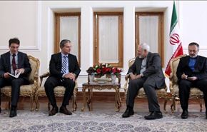 ظريف يدعو للتعاون بين دول المنطقة في محاربة الإرهاب