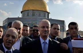 رئيس الوزراء الفلسطيني يزور المسجد الأقصى