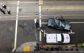 بالصور...سيارة عابرة تنقذ رجلا سقط من الدور الـ11