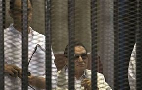 فيديو/ فرحة عارمة لمبارك ونجليه بعد 