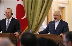 ظريف: بحثنا مع تركيا ضرورة وقف الحرب في سوريا