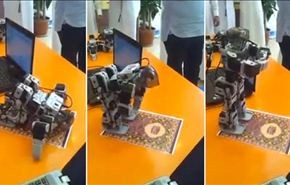 بالفيديو.. روبوت مصمم لأداء الصلاة