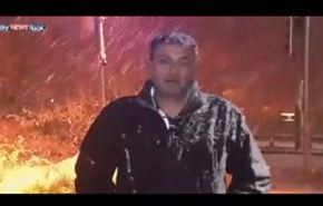 بالفيديو...مراسل تلفزيوني كاد ان يتحول لرجل الثلج