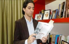 الغارديان: بجلدها المدون بدوي؛ السعودية عدو حرية الرأي