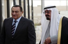 مبارك يبكي بالدموع حزناً على وفاة الملك عبدالله