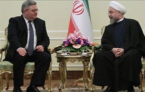 الرئيس روحاني: التوتر بين الدول الجارة يضر باستقرار المنطقة