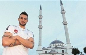 فوتبالیست مشهور آلمانی مسلمان شد + عکس