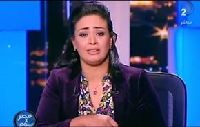 بالفيديو... مذيعة مصرية تبكي تأثرا بحرق الطيار الأردني