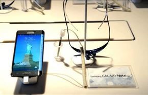 سامسونغ تخطط لهاتف ذكي بشاشة منحنية من 3 جوانب