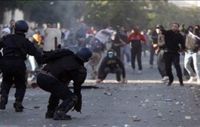 اصابة 40 شرطيا جزائريا خلال تظاهرة ضد استكشاف الغاز الصخري