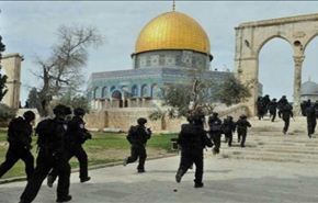 فلسطين بين اقتحامات الاقصى واحراق المساجد+فيديو