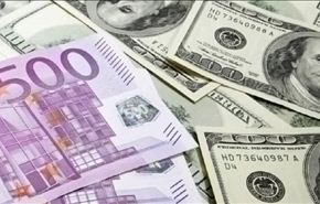 سعر صرف اليورو دون 1,10 دولارا للمرة الاولى منذ اكثر من 11 عاما