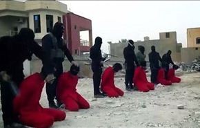 بالفيديو: داعش يقطع رؤوس 8 اشخاص بتهمة 