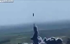 انفجار خودروی داعش در آسمان ! + فیلم
